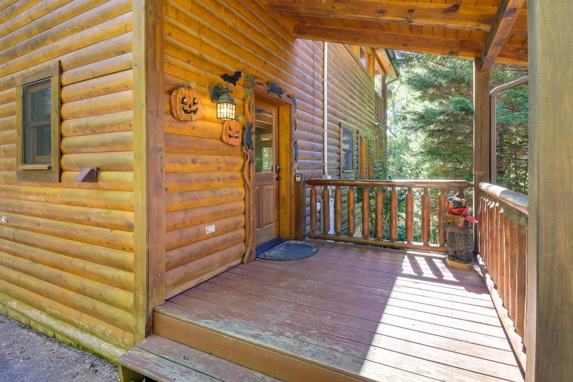 Secluded And Wooded Wears Valley Cabin With Fire Pit! Sevierville Esterno foto
