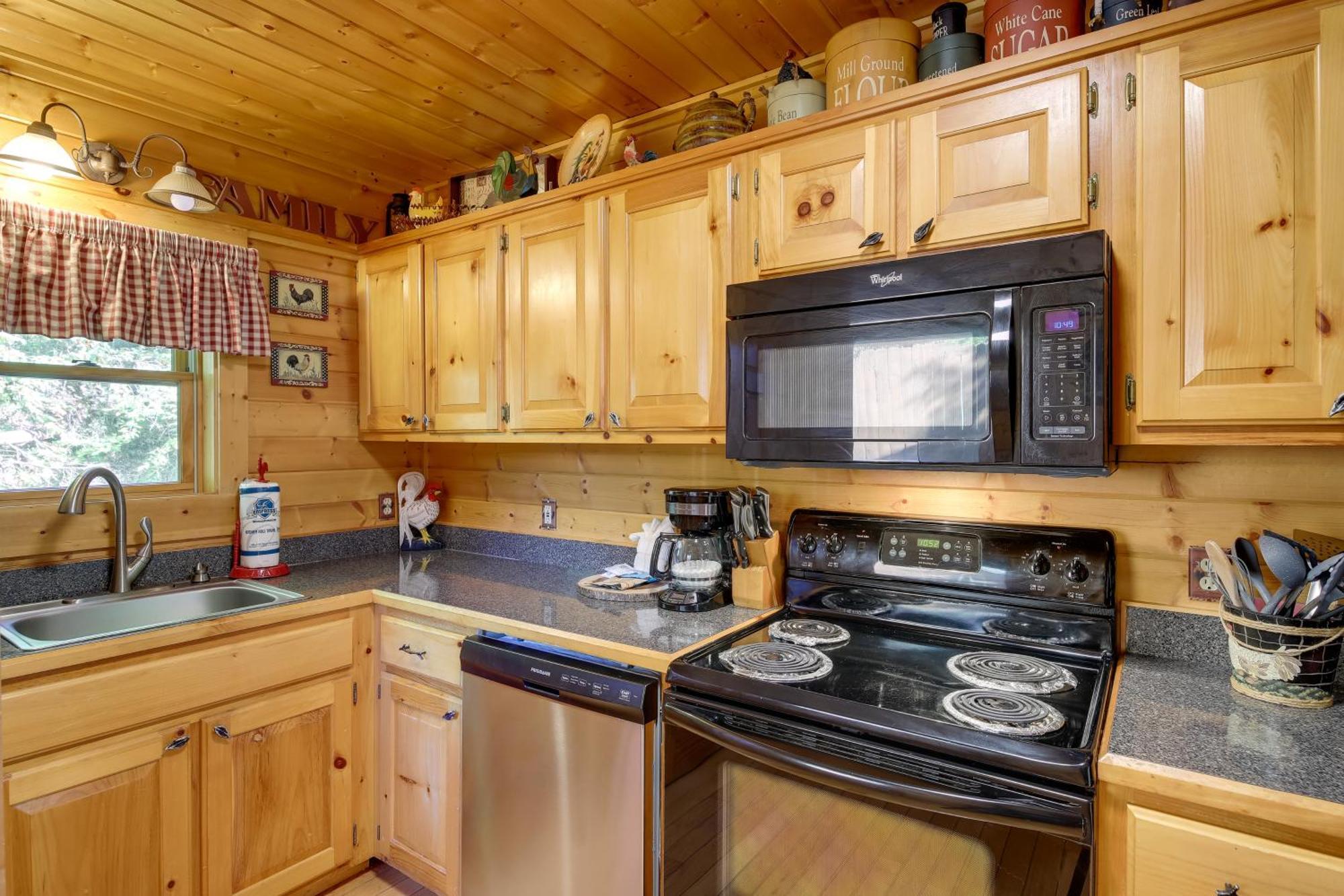 Secluded And Wooded Wears Valley Cabin With Fire Pit! Sevierville Esterno foto