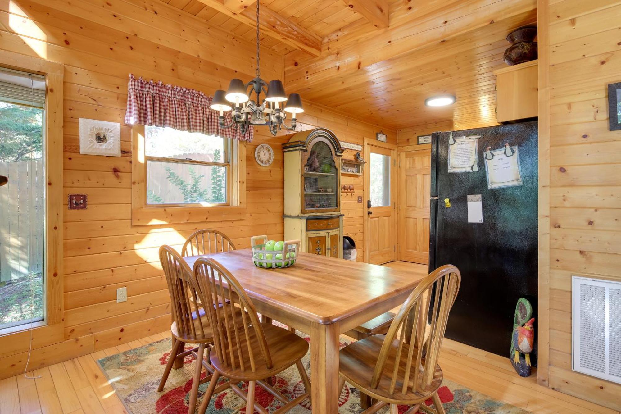 Secluded And Wooded Wears Valley Cabin With Fire Pit! Sevierville Esterno foto