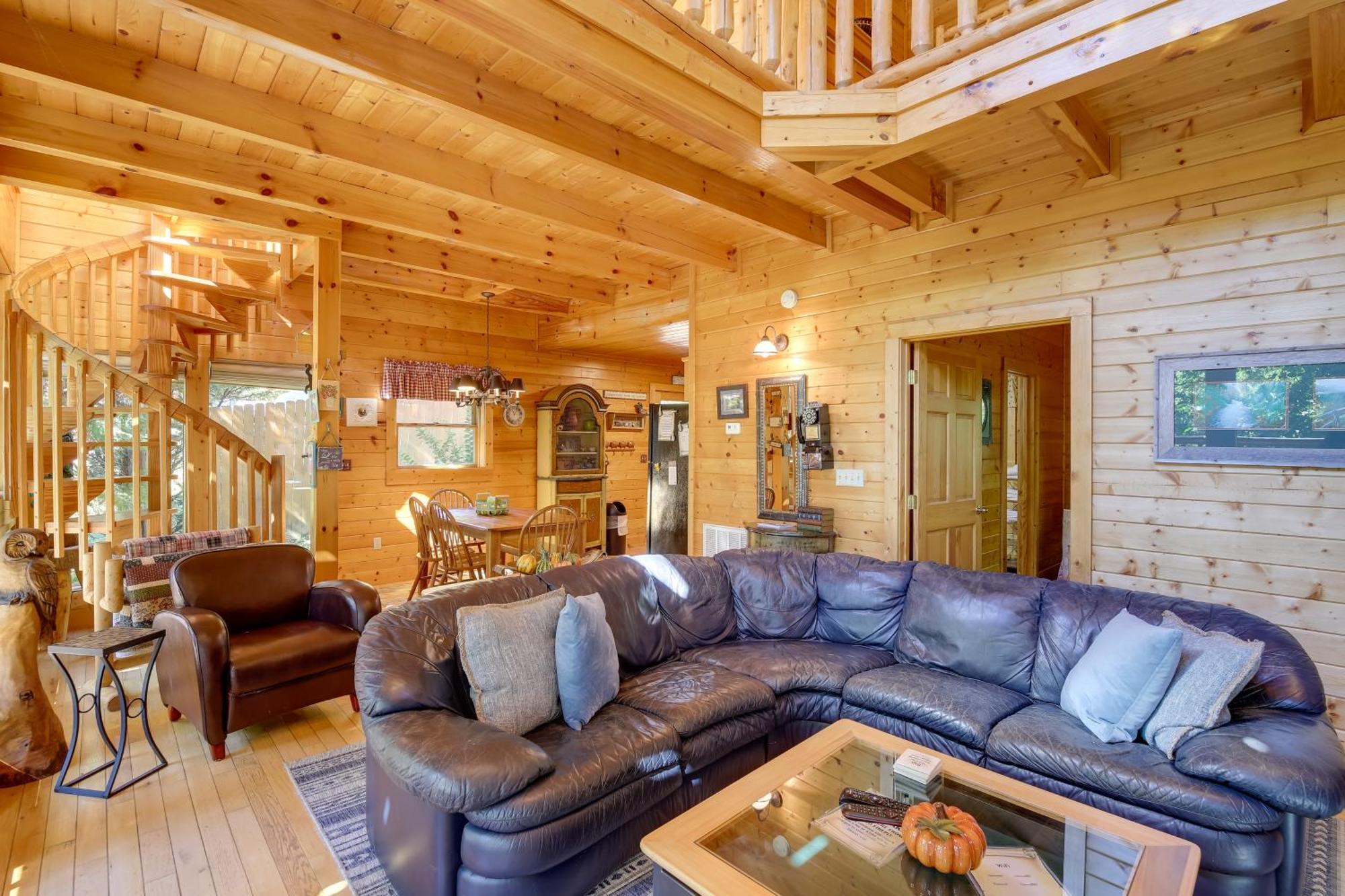 Secluded And Wooded Wears Valley Cabin With Fire Pit! Sevierville Esterno foto